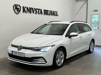 Begagnad VW Golf VIII Life 131 HK (96 kW) 2021 Vit Kombi