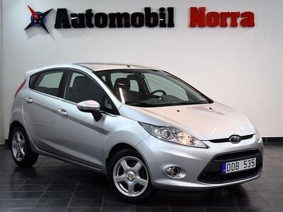 Silver metallic Begagnad 2010 Ford Fiesta Titanium Halvkombi | 54 900 kr (Marknadspris)