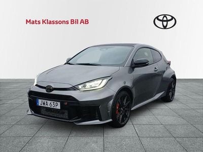 Silver Begagnad 2024 Toyota Yaris Premium Halvkombi | 589 000 kr
