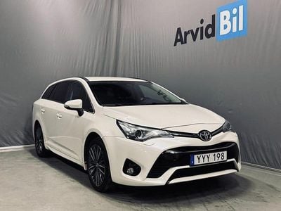 Begagnad Toyota Avensis 147 HK (108 kW) 2017 Vit Kombi