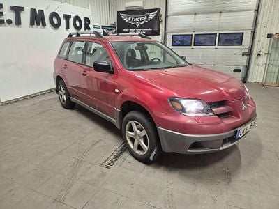 Begagnad Mitsubishi Outlander 136 HK (100 kW) 2003 Röd SUV