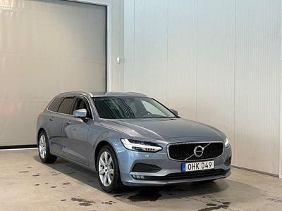 Begagnad Volvo V90 Momentum 190 HK (139 kW) 2016 Blå Kombi