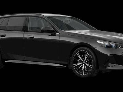 Black sapphire metallic Begagnad 2000 BMW i5 M Sport Kombi | 814 900 kr (Marknadspris)