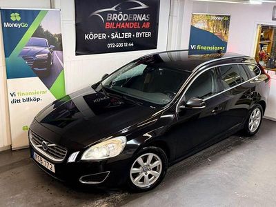 Svart Begagnad 2012 Volvo V60 Momentum Kombi | 59 900 kr (Dyr)