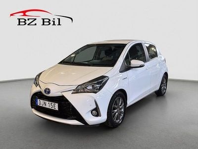 Begagnad Toyota Yaris Hybrid Active 101 HK (74 kW) 2020 Vit Halvkombi