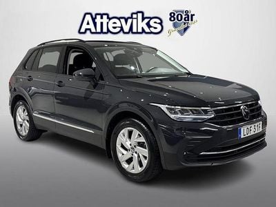 Grå Begagnad 2022 VW Tiguan SUV | 289 900 kr (Bra pris)