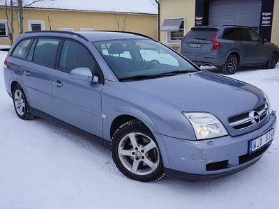 Begagnad Opel Vectra 175 HK (128 kW) 2004 Grå Kombi