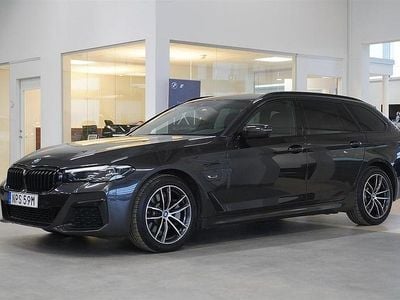Grå Begagnad 2022 BMW 530 M Sport Kombi | 399 800 kr