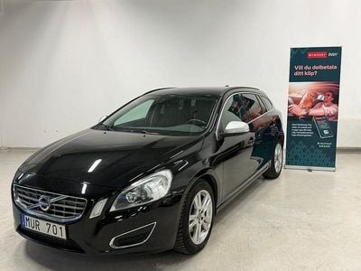 Svart Begagnad 2013 Volvo V60 Momentum Kombi | 88 800 kr (Marknadspris)