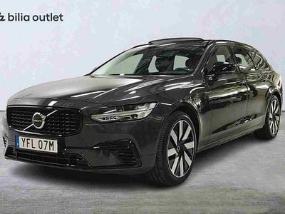 Grå Begagnad 2025 Volvo V90 Kombi | 469 900 kr (Marknadspris)