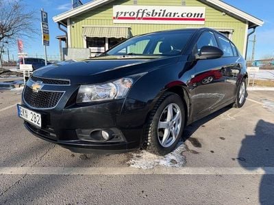 Begagnad Chevrolet Cruze 124 HK (91 kW) 2012 Svart Halvkombi