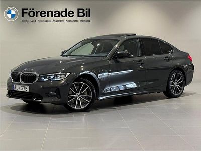 Begagnad BMW 330 Shadowline 184 HK (135 kW) 2020 Grå Sedan