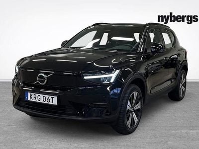 Svart Begagnad 2023 Volvo XC40 Core SUV | 329 000 kr (Superpris)