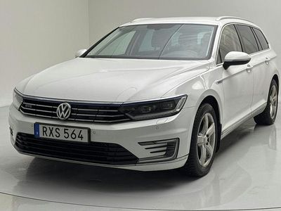 Vit Begagnad 2016 VW Passat | 138 000 kr (Marknadspris)