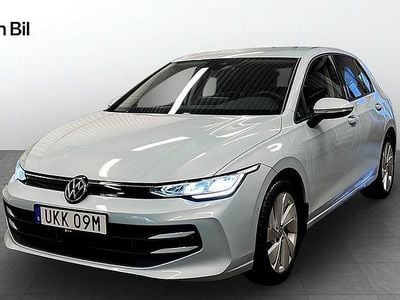 Blå Begagnad 2024 VW Golf VIII Edition Kombi | 309 900 kr (Marknadspris)