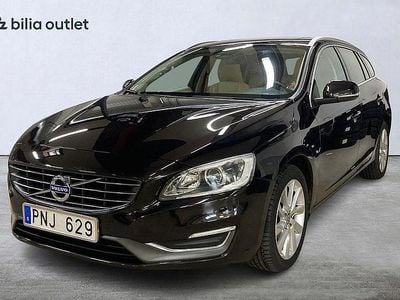 Svart Begagnad 2013 Volvo V60 Summum Kombi | 124 900 kr (Marknadspris)