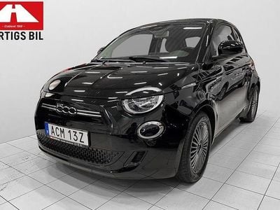 Begagnad Fiat 500e 86 kW (118 HK) 2022 Svart Halvkombi