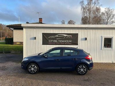 Mörkblå Begagnad 2009 Renault Mégane III Halvkombi | 29 900 kr (Marknadspris)