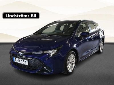 Blå Begagnad 2024 Toyota Corolla Active Kombi | 314 000 kr (Marknadspris)
