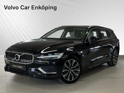 Begagnad Volvo V60 Core 355 HK (261 kW) 2023 Svart Kombi