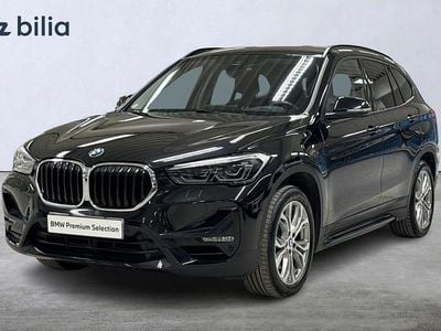 Begagnad BMW X1 Sport Line 220 HK (161 kW) 2021 Saphire svart metallic SUV