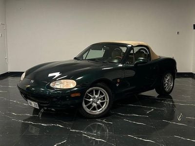Begagnad Mazda MX5 110 HK (80 kW) 1999 Mörkgrön Cab