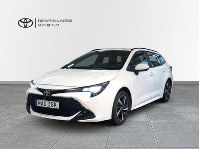 Vit Begagnad 2023 Toyota Corolla Active Kombi | 269 899 kr (Marknadspris)