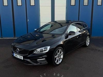 Begagnad Volvo V60 R-Design 190 HK (139 kW) 2015 Svart Kombi