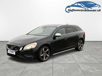 Svart Begagnad 2011 Volvo V60 R-Design Kombi | 69 900 kr (Marknadspris)