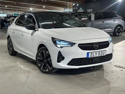Vit Begagnad 2021 Opel Corsa-e Design Edition Halvkombi | 179 900 kr (Marknadspris)