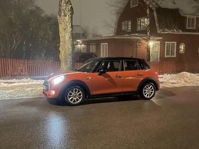 begagnad Mini Cooper S 5-dörrars DCT Chili Euro 6