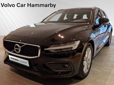 Svart Begagnad 2020 Volvo V60 Momentum Kombi | 299 000 kr (Bra pris)