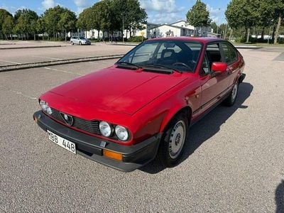 Begagnad 1986 Alfa Romeo Alfetta GT/GTV Sportkupé | 150 000 kr