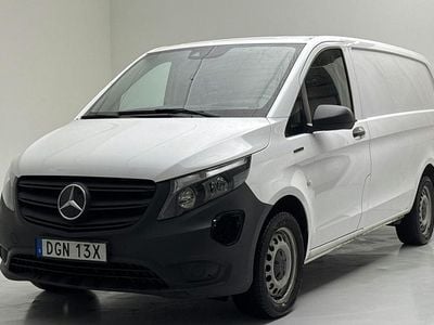 Vit Begagnad 2024 Mercedes e-Vito Minibuss | 239 000 kr