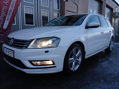 Vit Begagnad 2014 VW Passat R-line Kombi | 95 900 kr (Marknadspris)