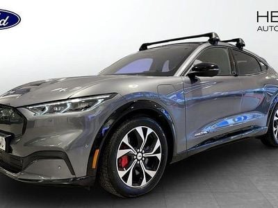 Grå Begagnad 2021 Ford Mustang Mach-E SUV | 419 900 kr (Lite dyr)