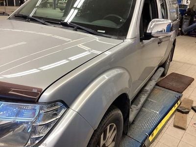 Begagnad Nissan Navara 231 HK (169 kW) 2012 Silver Pickup