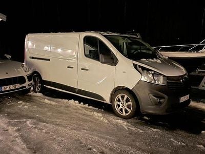 Begagnad Opel Vivaro 115 HK (84 kW) 2016 Minibuss