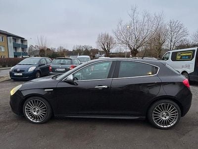 Nero pearl Begagnad 2013 Alfa Romeo Giulietta Halvkombi | 48 000 kr