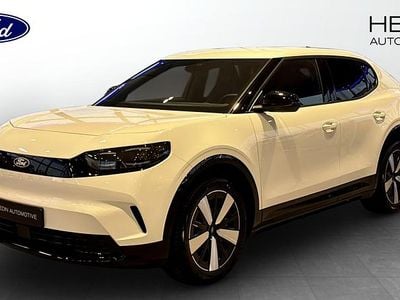 Frozen white Begagnad 2024 Ford Capri Business Edition Halvkombi | 530 000 kr (Marknadspris)