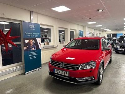 Röd Begagnad 2015 VW Passat Alltrack Kombi | 109 900 kr (Superpris)