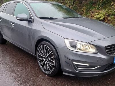 begagnad Volvo V60 D4 Aut " Summum " Navi " VoC " Navi 190hk, 2017 O