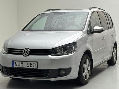 Begagnad VW Touran 105 HK (77 kW) 2014 Silver Minibuss