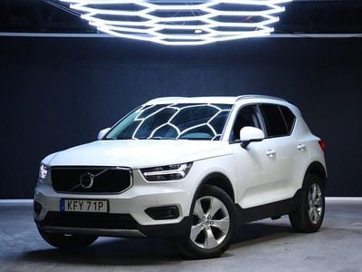 Vit Begagnad 2021 Volvo XC40 Momentum SUV | 269 900 kr (Marknadspris)