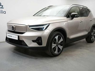 Begagnad Volvo XC40 Plus 175 kW (238 HK) 2022 Ljusgrå SUV