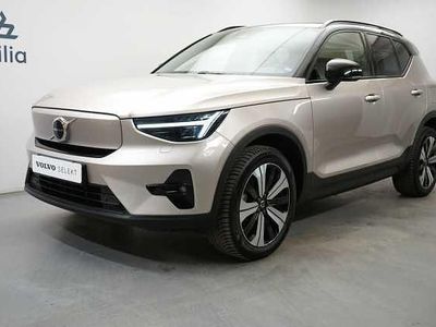 Begagnad Volvo XC40 Plus 185 kW (252 HK) 2022 Ljusgrå SUV