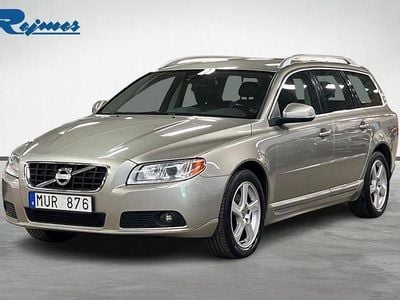 Begagnad Volvo V70 Summum 163 HK (119 kW) 2012 Seashell beige met Kombi