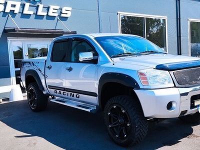 begagnad Nissan Titan Crew Cab 5.6 V8