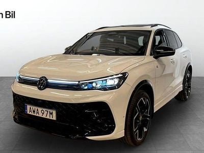 Vit Begagnad 2024 VW Tiguan Style SUV | 539 900 kr (Dyr)