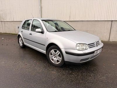 Silver Begagnad 2003 VW Golf IV Ocean Halvkombi | 16 900 kr (Marknadspris)